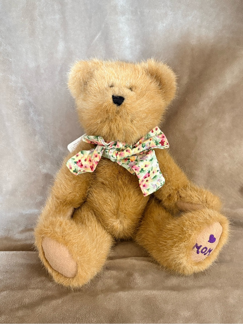 Boyds Bears Dorothy B. Beansley Head Bean Heirloom Collection Plush Mom Heart